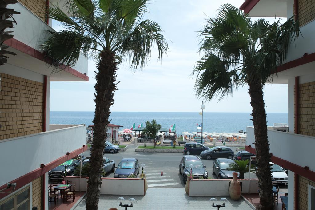 Hotel Miramare Cirò Marina المظهر الخارجي الصورة