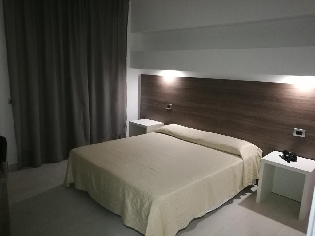 Hotel Miramare Cirò Marina المظهر الخارجي الصورة